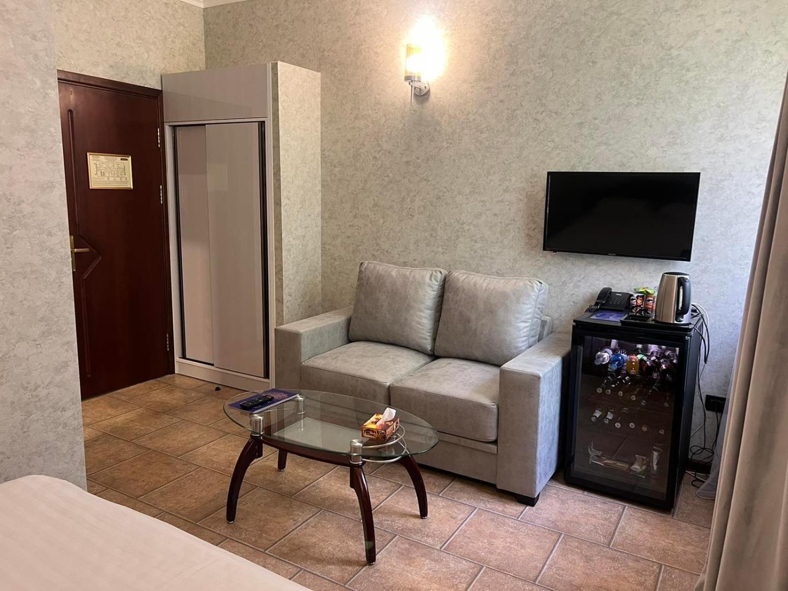 Park Avenue Hotel Yerevan Exterior photo