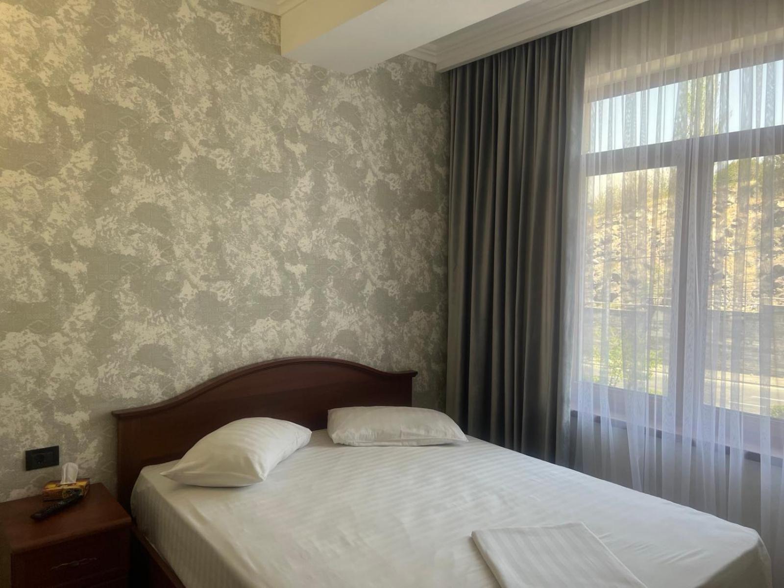 Park Avenue Hotel Yerevan Exterior photo